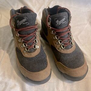 Women’s brown danner hiking boots
